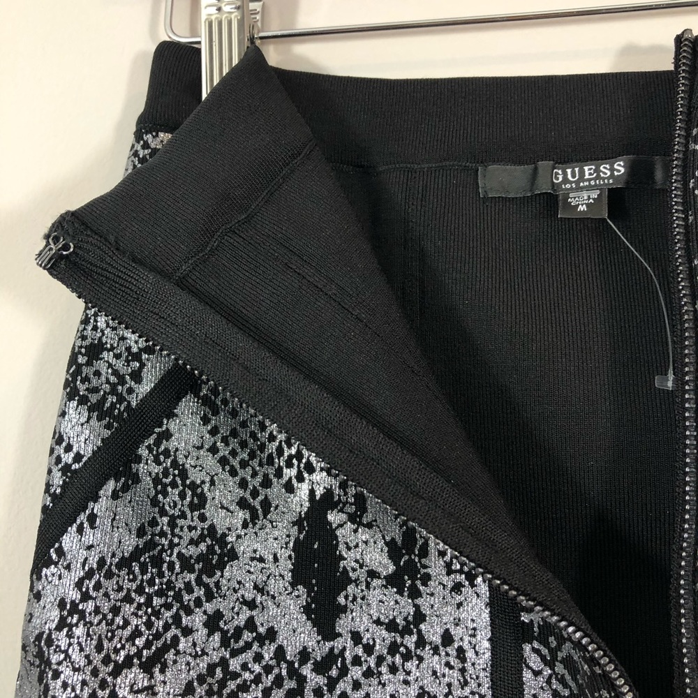 NWT Guess SnakeSkin Foil Black Pencil Skirt - Picture 6 of 6